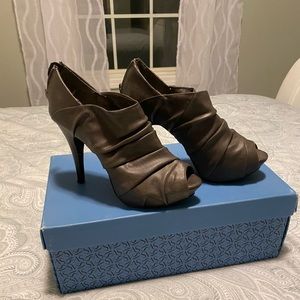 Simply Vera Peep Toe heels